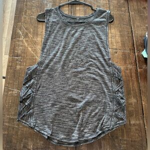 Lululemon Grey Top size 8